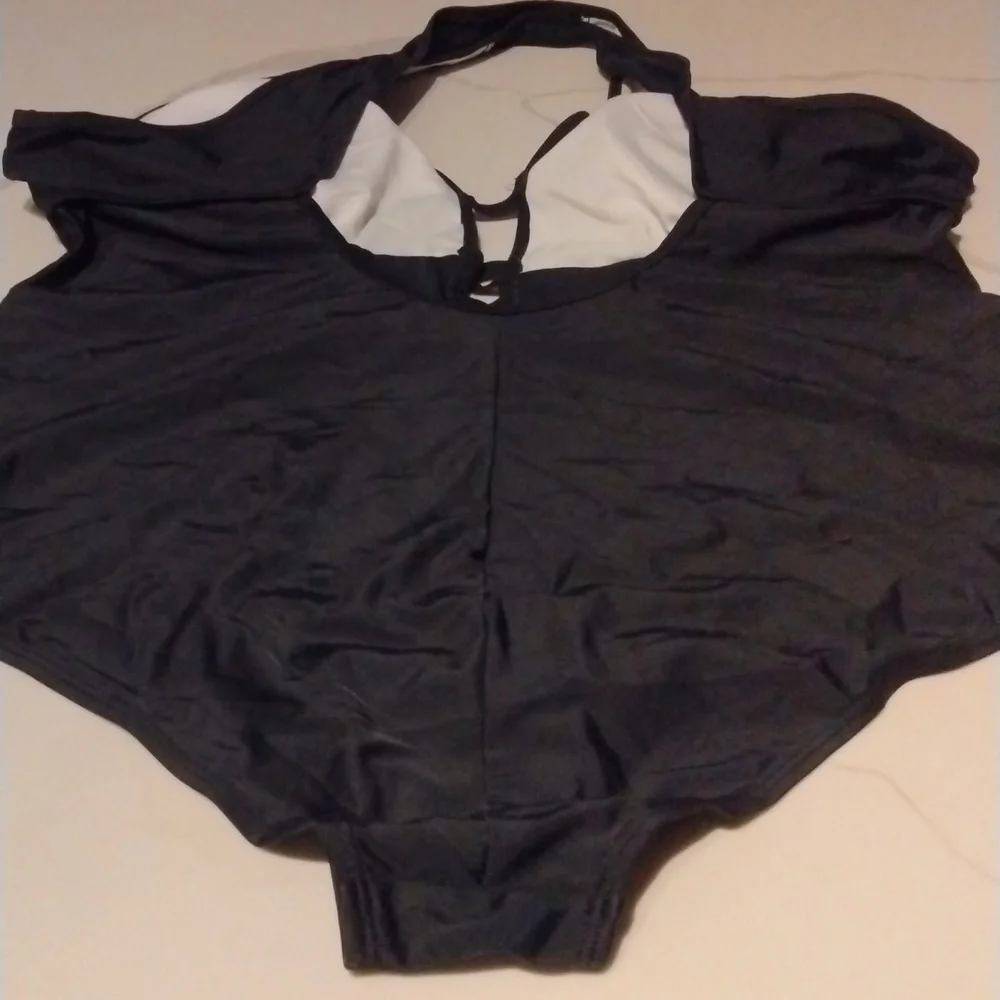 Plus Size One Piece Swimsuit Sexy Plunge Neck SZ 4XL black NWOT‎